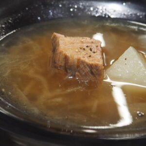 ちよだふぁ〜むの蕪と牛タンのオニオンスープ